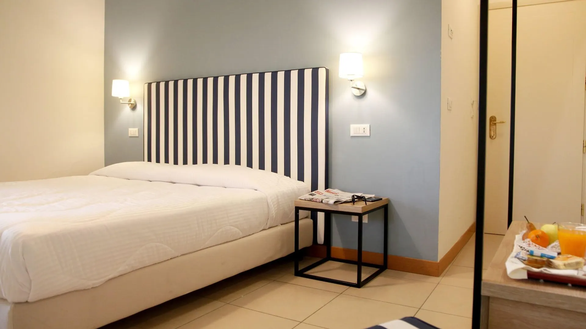 Hotel Majorca Sul Mare In Centro A Riccione