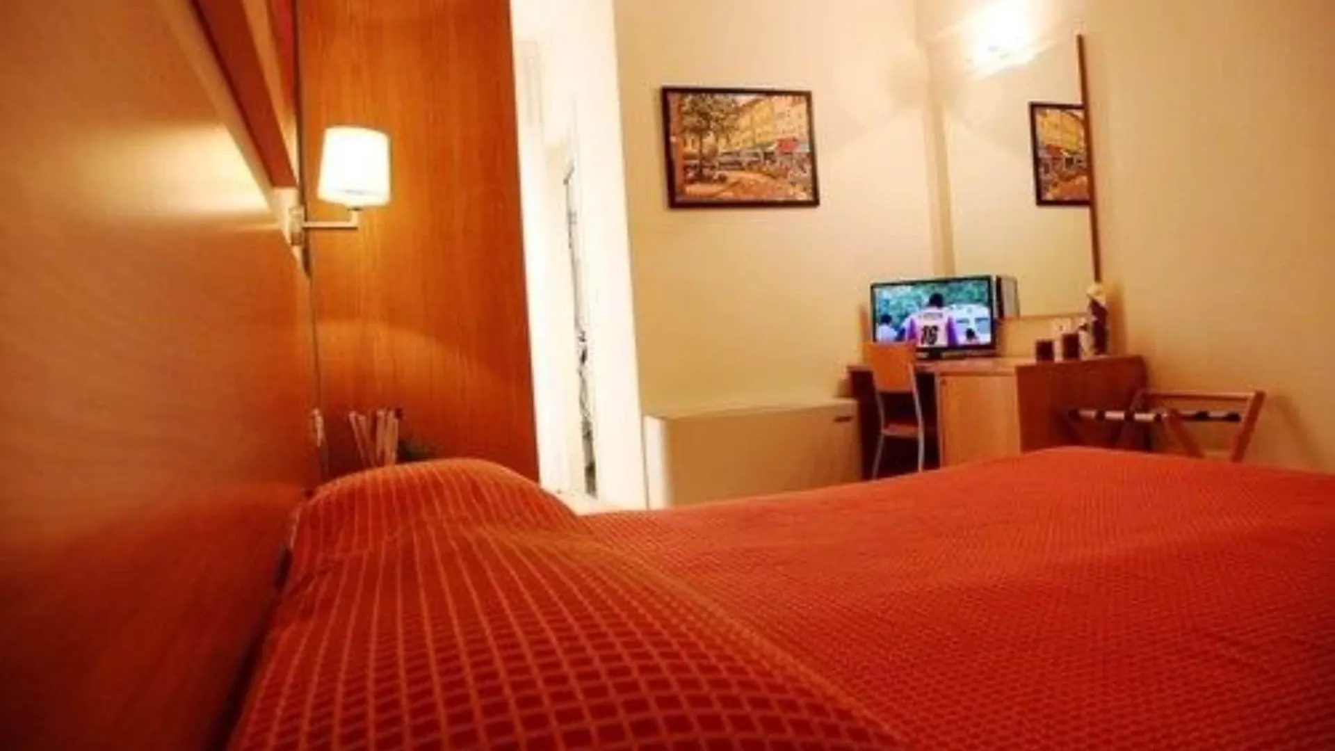 Hotel Majorca Sul Mare In Centro A Riccione