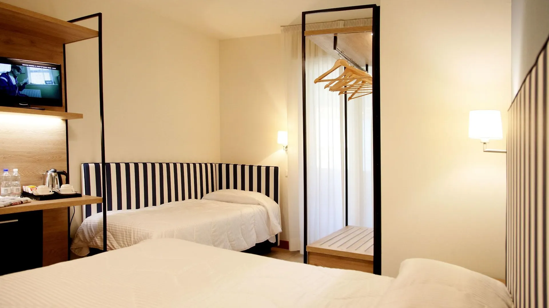 Hotel Majorca Sul Mare In Centro A Riccione