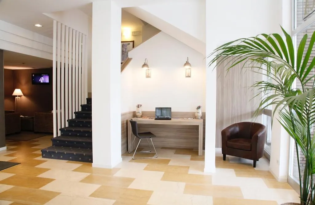 Hotel Majorca Sul Mare In Centro A Riccione